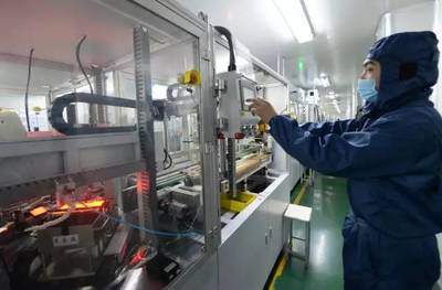 新興能源技術(shù)研發(fā)的河南標(biāo)桿 從《人民日?qǐng)?bào)》整版贊譽(yù)看焦作企業(yè)的創(chuàng)新之路